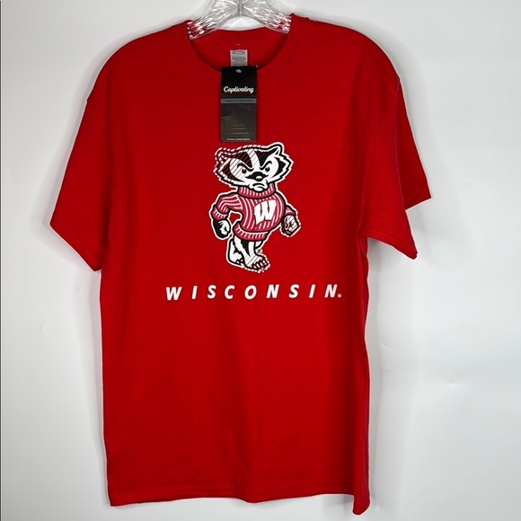 UW Wisconsin Badger Red Tshirt Size Medium NWT - Picture 1 of 8